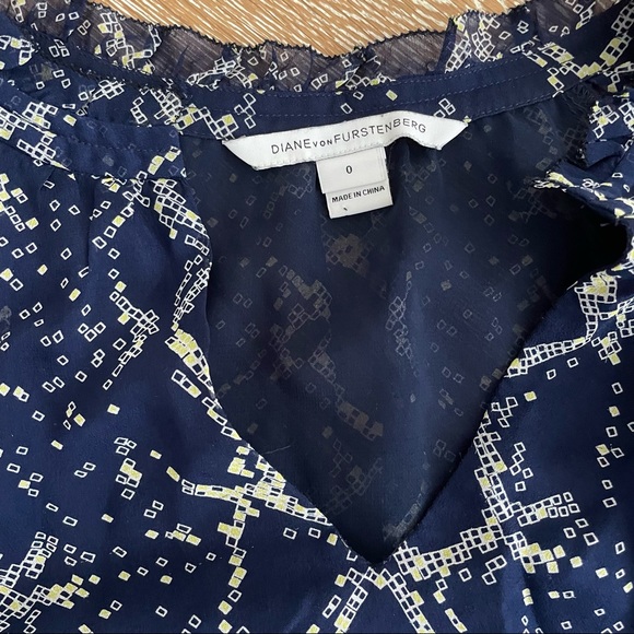 DVF blouse - Picture 2 of 3